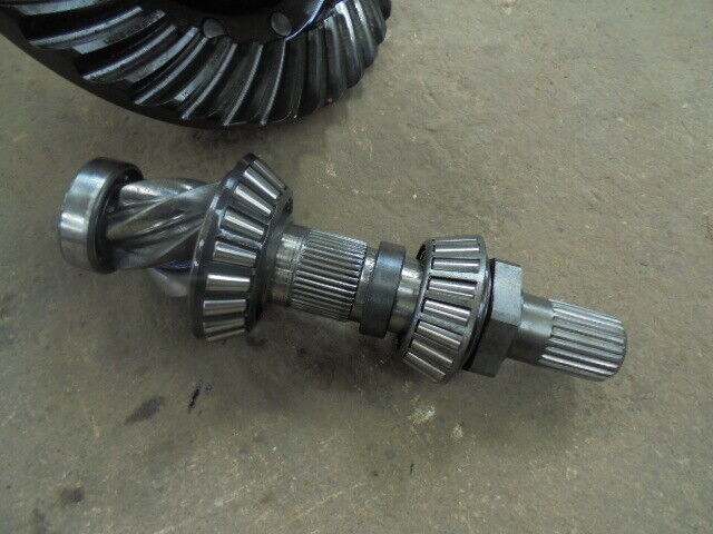 for, Ford 5030 Rear Axle Crown Wheel & Pinion with Diff Unit in Good Condition