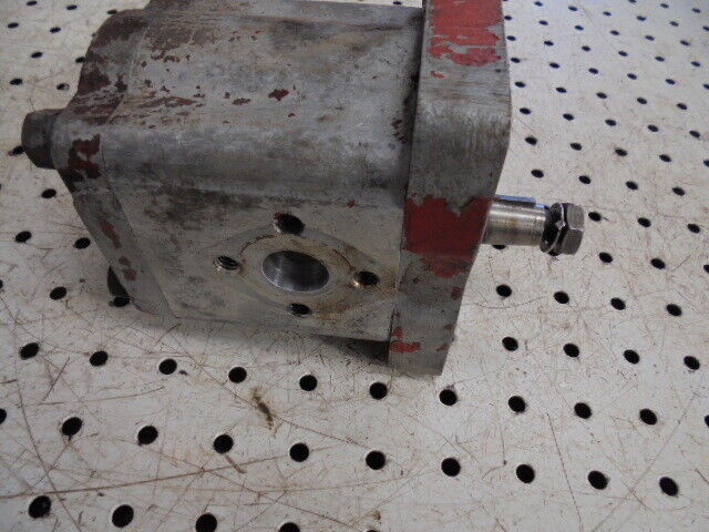 for, David Brown 1490,1390 Hydraulic Pump - Good Condition