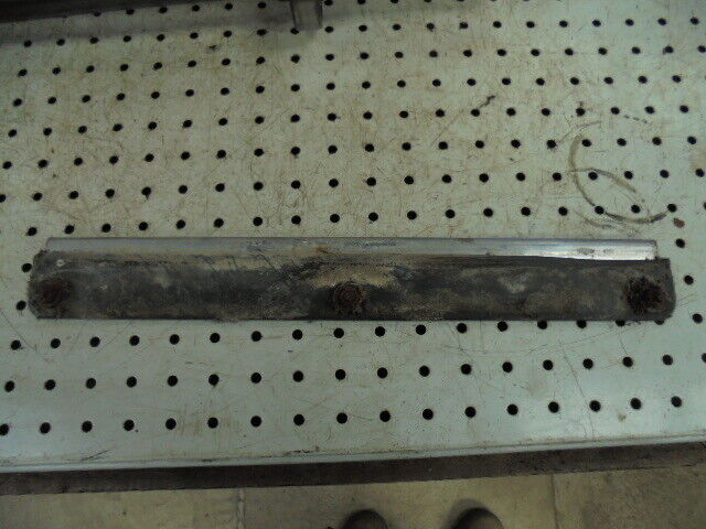 for, Ford 4600-7610 Q Cab Side Window Top Hinge in Good Condition