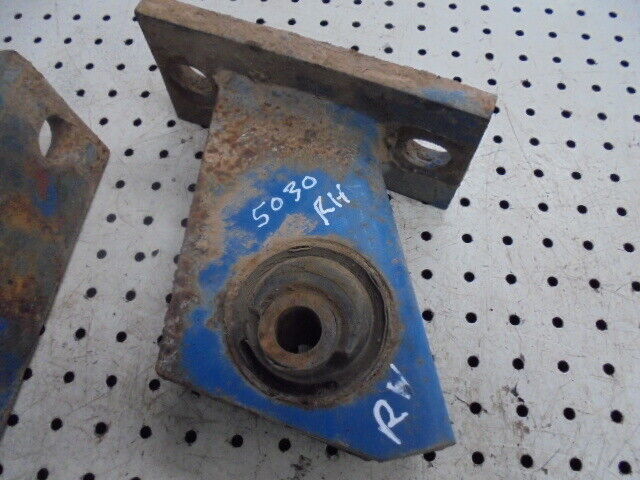 for, Ford 5030 Cab Rear Mountings PAIR  in Good Condition