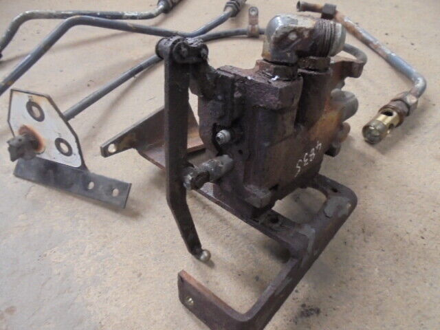 for, New Holland 4835 Auxilliary Double Acting Spool Valves & Pipes