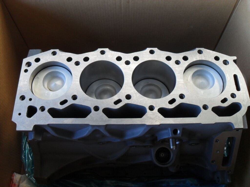 Ford 7600/6810/7610/7700/7710 Engine Short Motor - NEW