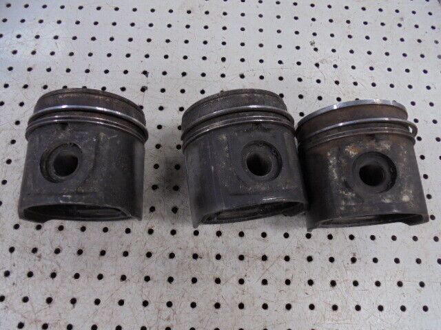 for, Ford 4610 Engine HEADLAND Pistons Set of 3 in Good Condition