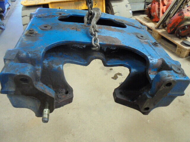 for, Ford 5030 4wd Front Axle Boulster in Good Condition