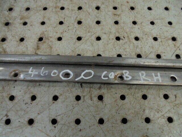 for, FORD 4600-7610 Q Cab Side Window Top Hinge in Good Condition
