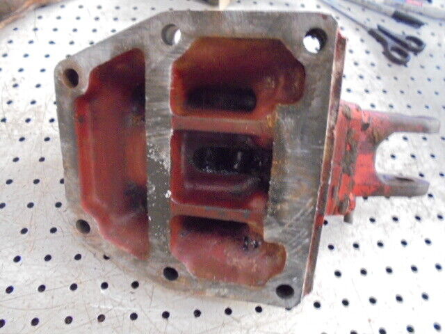for, David Brown 1490 Top Link Bracket Assembly - Good Condition