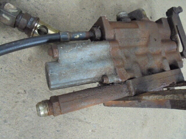 for, New Holland 4835 Auxilliary Double Acting Spool Valves & Pipes