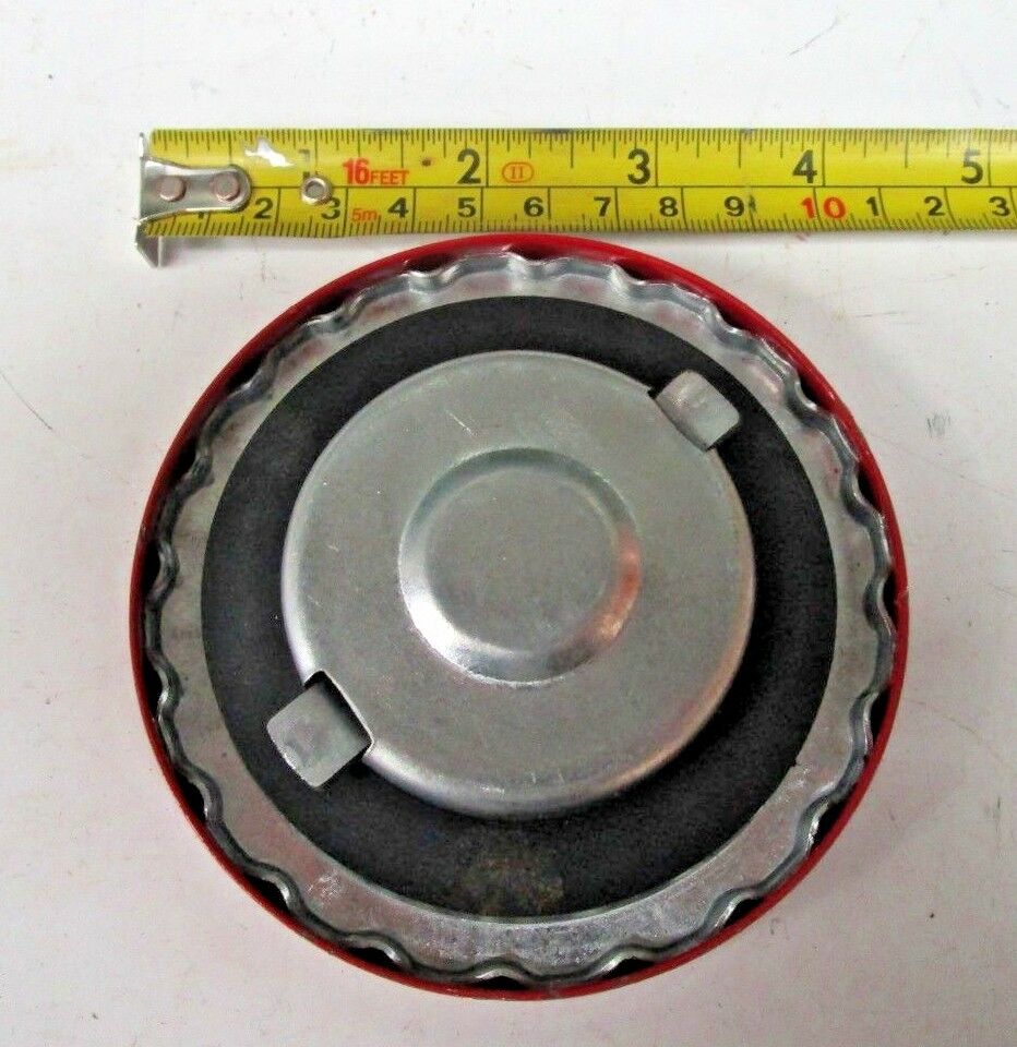 JOHN DEERE FUEL CAP 40, 50 Series