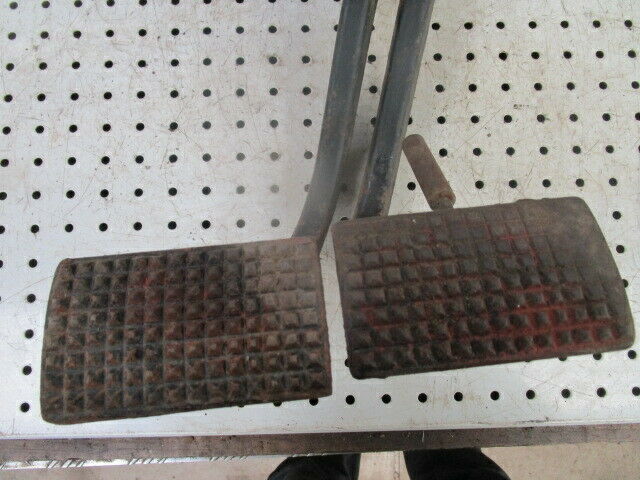 for, David Brown 1290 Brake Pedals & Box - Good original condition