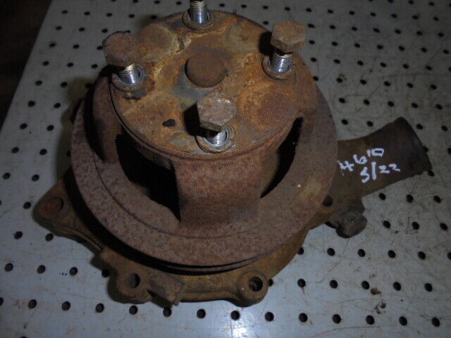 for, Ford 4610 Engine Water Pump & Housing in Good Condition