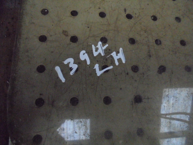 David Brown 1394, 1494 Left Hand Side Glass Above Wing