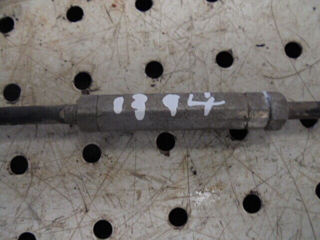 for, David Brown 1394 Throttle Rod to Injector Pump - Good Condition