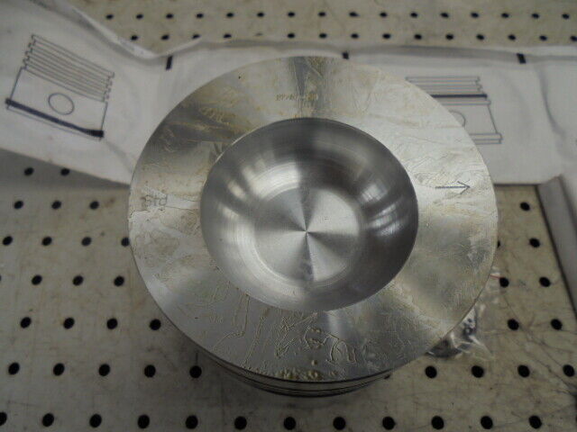 for, Ford 4610 Standard Pistons and Rings - Set of 3 (Non Headland)