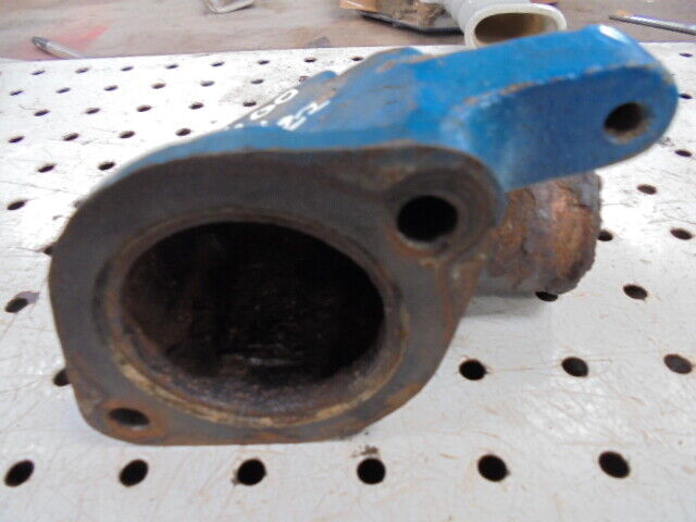 for, Ford 4600 Engine Thermostat Housing in Good Condition