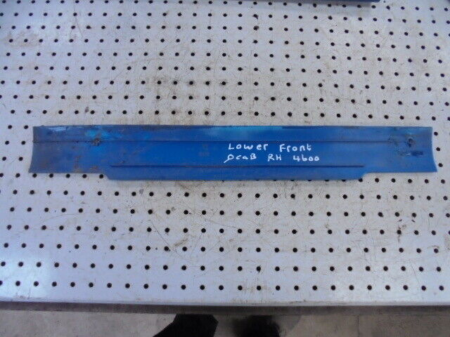 for, FORD 4600 Q Cab RH Lower Front 'A' Pillar Plastic Cover in Good Condition