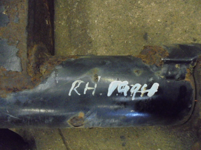 David Brown 1494, 1490 Right Hand Axle Extension With Stub Axle And Hub