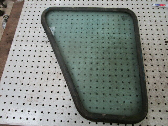for, Ford 4600-7610 Q Cab LH Lower Door Glass & Rubber Seal in Good Condition