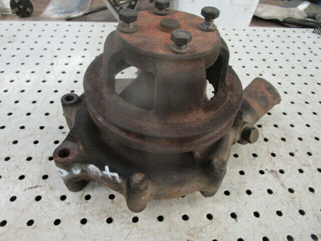 for, Ford 4600 Engine Water Pump & Housing in Good Condition