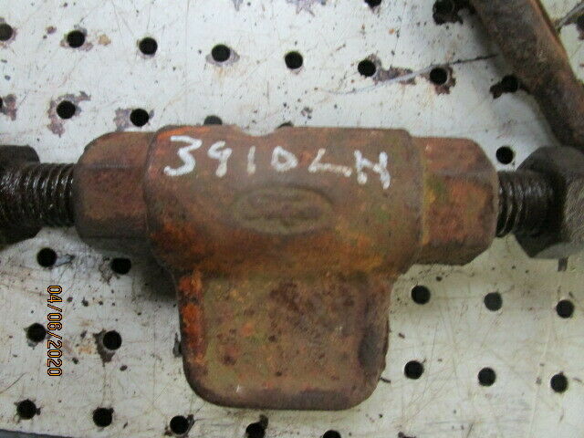 Ford 4610,3910 Hydraulic Arm Stabiliser Chain Assembly in Good Condition