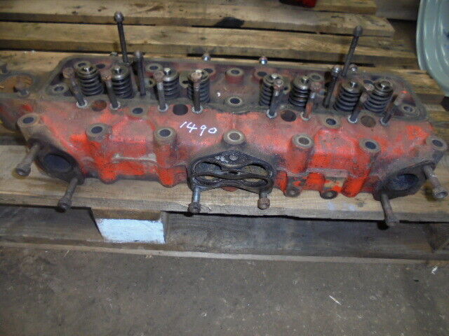 for, David Brown 1490 Engine Cylinder Head in Good Condition