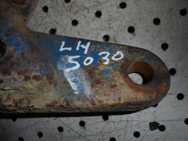 for, Ford 5030 LH Hydraulic Arm Stabaliser Bracket in Good Condition