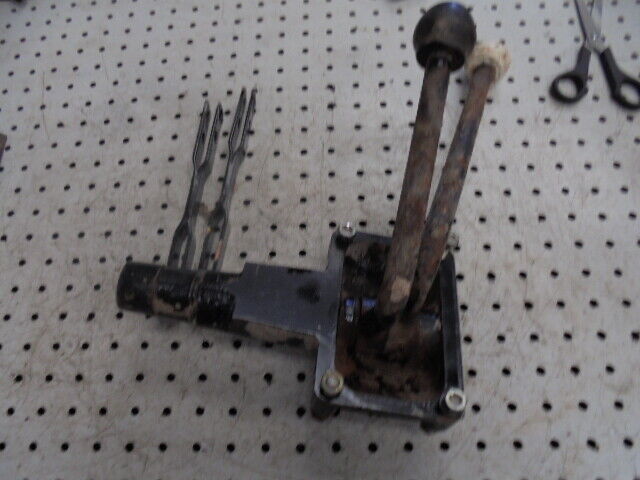 for, David Brown 1394 High/Low Fast/Slow Gear Levers & Housing in Good Condition