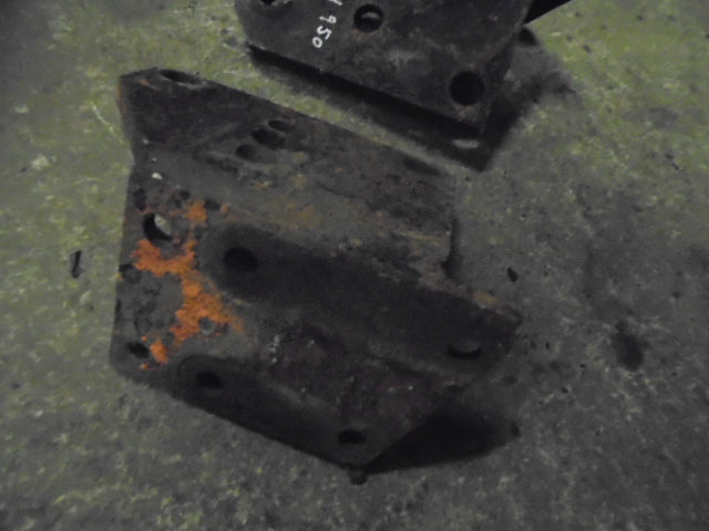 For DAVID BROWN 950 Hydraulic Arms Retaining Brackets