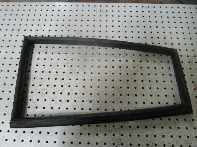 for, David Brown 1290, 1390, 1490, 1494 RH Lower Front Glass Rubber Sealer 