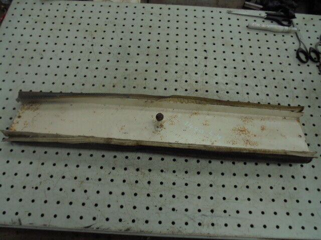for, David Brown 1490 Cab 'B' Pillar Inner Cover LH in Good Condition