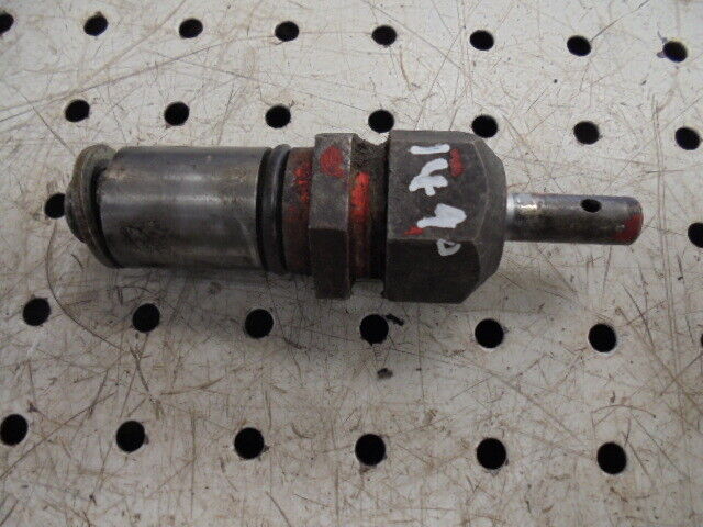 for, David Brown 1490,1390 Hydraulic Dump Valve Assembly - Good Condition