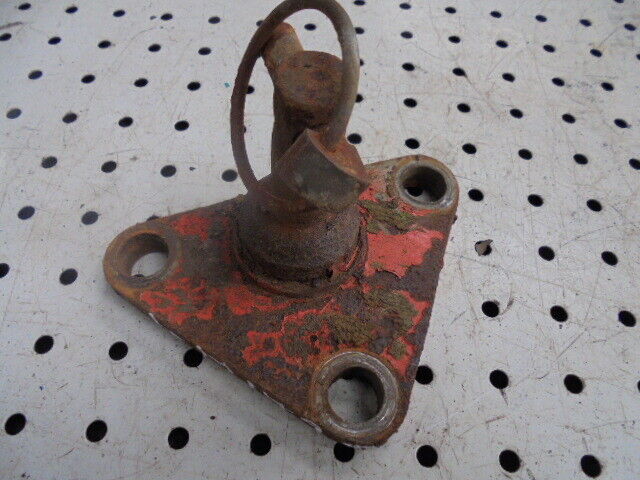for, David Brown 1490 Hydraulic Arm Stabaliser Bracket in Good Condition