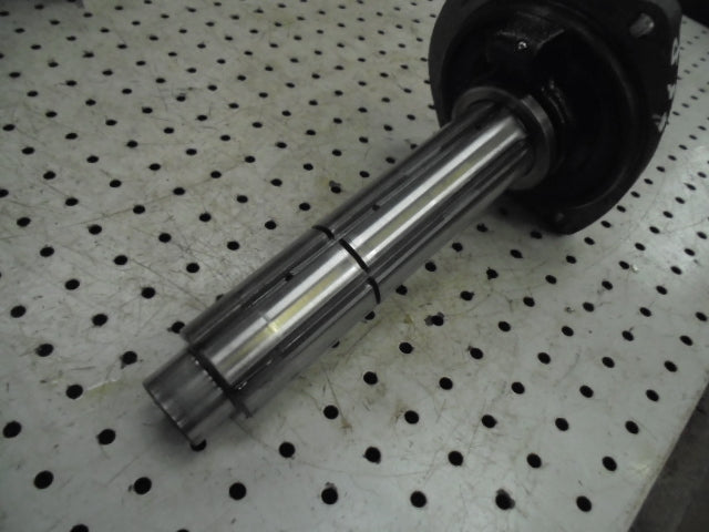 For CASE IHC 895 GEARBOX SUPPORT SHAFT WITH HOUSING