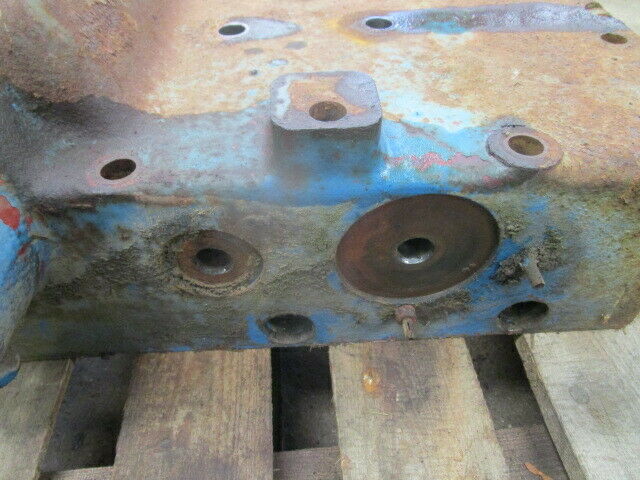 for, Ford TW25 Hydraulic Top Cover Housing - Good condition 