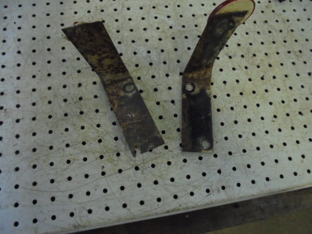 David Brown 1394 Rear Axle Mounted Reflector Brackets