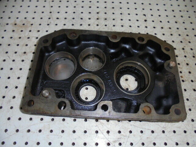 for, CASE IH 956 PTO Shaft Rear Bearing Housing in Good Condition