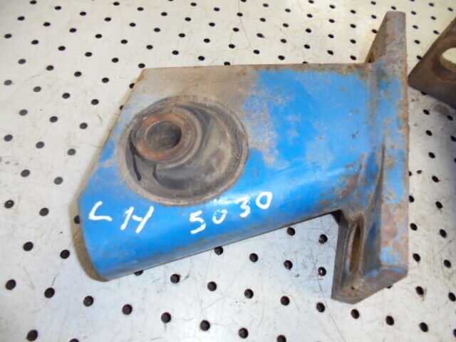 for, Ford 5030 Cab Rear Mountings PAIR  in Good Condition