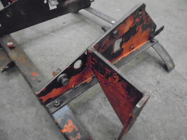 For DAVID BROWN 950 DIESEL TANK MOUNTING CRADLE