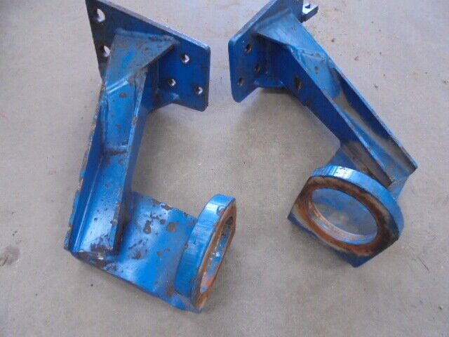 for, Ford 5030 Cab Front Mountings PAIR in Good Condition