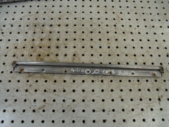 for, FORD 4600-7610 Q Cab Side Window Top Hinge in Good Condition