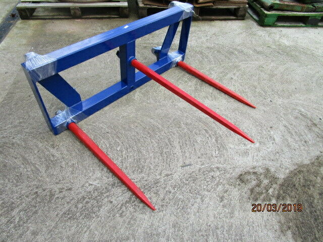 Heavy Duty Bale Spike Carrier Euro 8 Brackets 1 x 980mm Spike 2x 820mm Spikes