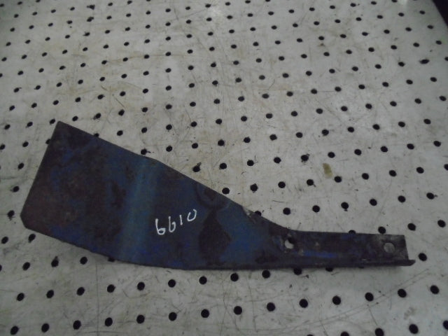 Ford New Holland 6610 Fan Belt Deflector Plate
