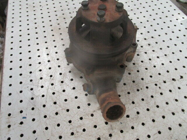 for, Ford 4600 Engine Water Pump & Housing in Good Condition