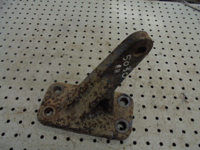 for, Ford 5030 RH Hydraulic Arm Stabaliser Bracket in Good Condition