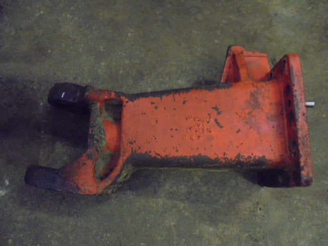 David Brown 1490 4wd Front Axle Beam Left Hand Casing