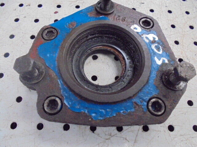 for, Ford 5030 PTO Shaft Oil Seal Housing in Good Condition