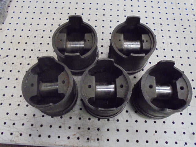Ford New Holland 8210 Engine Pistons 5 No