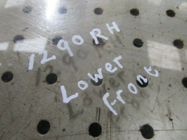for, David Brown 1290, 1390, 1490, 1494 RH Front Lower Glass - Good condition 