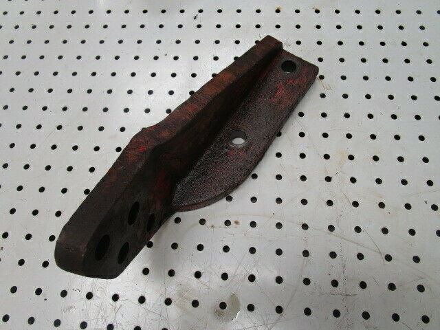 Case IH 784,785,885 RH Hydraulic Stabiliser Chain Bracket in Good Condition