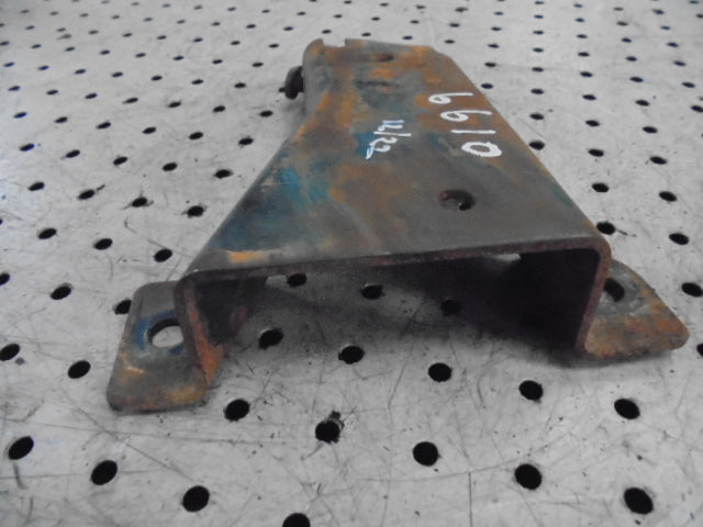 Ford New Holland 6610 Battery Tray Striker Plate And Securing Bolt