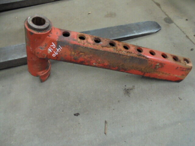 for, David Brown 1490 Front Axle RH Extension - Good Condition